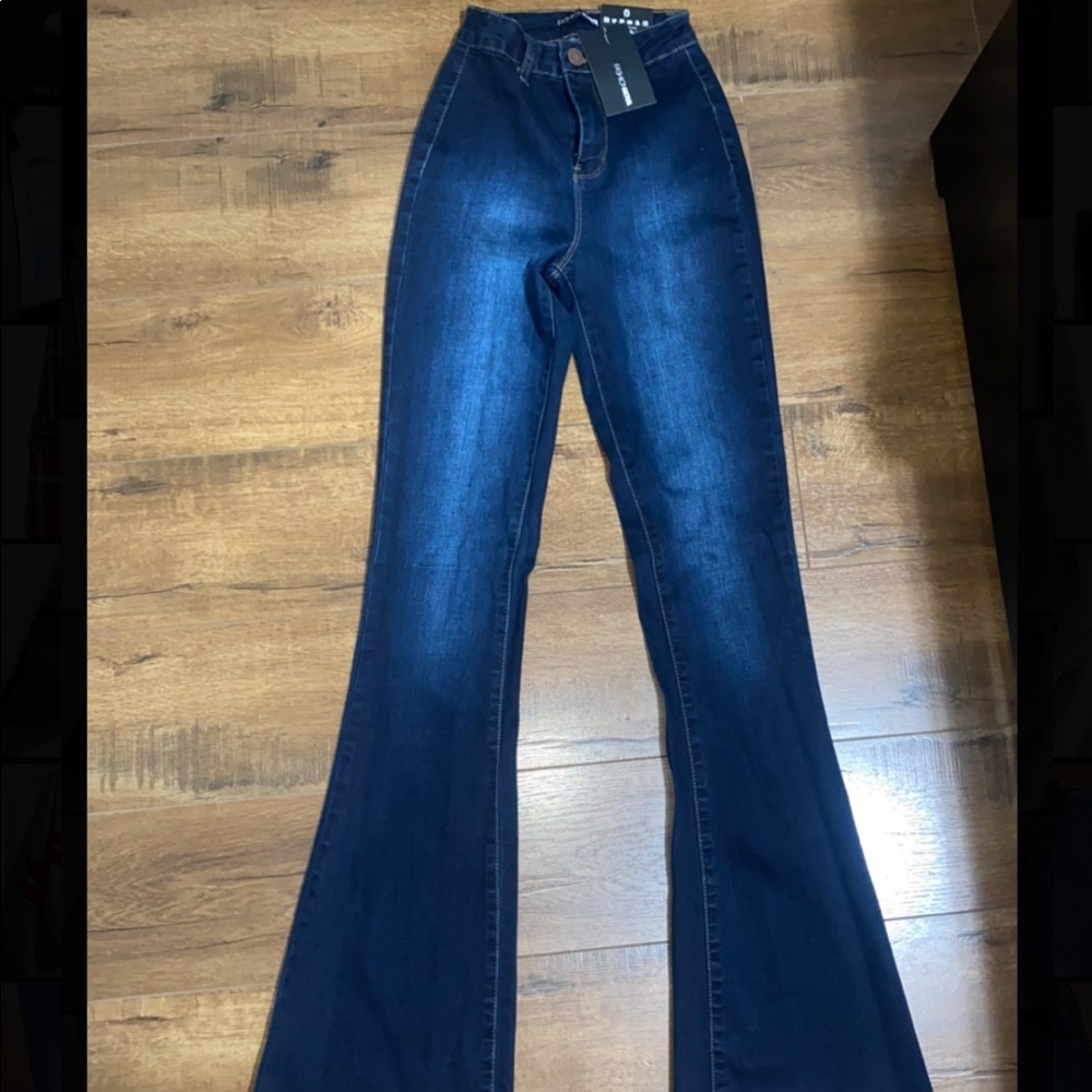 Fashion nova valentina flare jeans